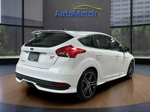 Used 2017 Ford Focus ST w/ Equipment Group 402A image 8