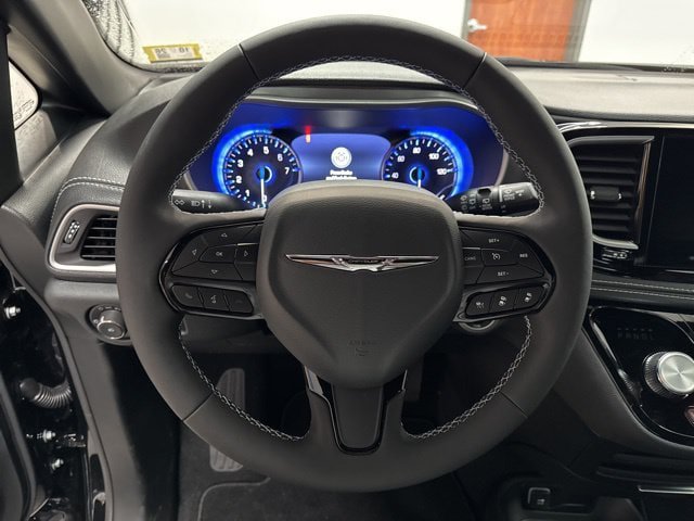 New 2026 Chrysler Pacifica Select w/ S Appearance Package FWD image 27