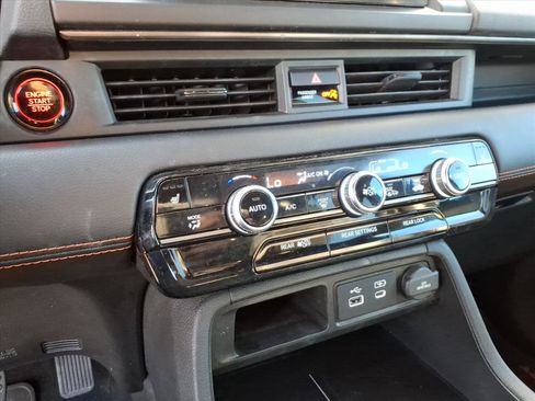 Used 2023 Honda Pilot TrailSport image 14