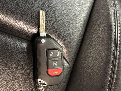 Used 2021 Jeep Wrangler Unlimited Sahara w/ Cold Weather Group AWD/4WD image 42
