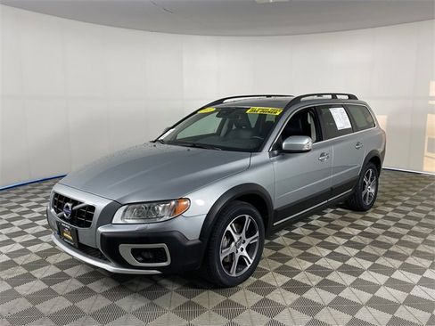 Used 2013 Volvo XC70 T6 Platinum image 1