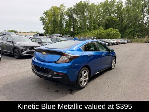Used 2017 Chevrolet Volt LT w/ Comfort Package FWD image 4