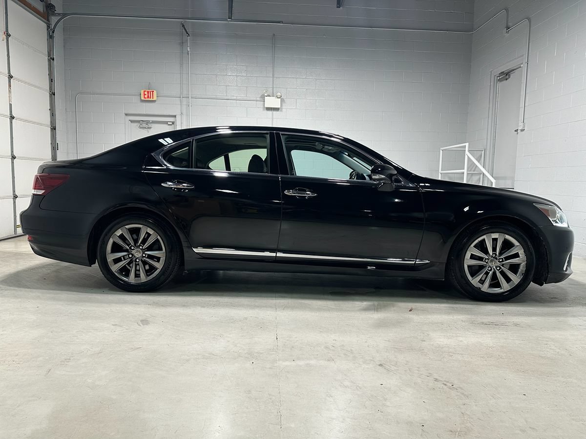 Used 2014 Lexus LS 460 AWD w/ Comfort Package image 2