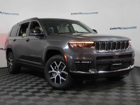 Used 2023 Jeep Grand Cherokee L Limited w/ Trailer Tow Group (B) AWD/4WD image 2