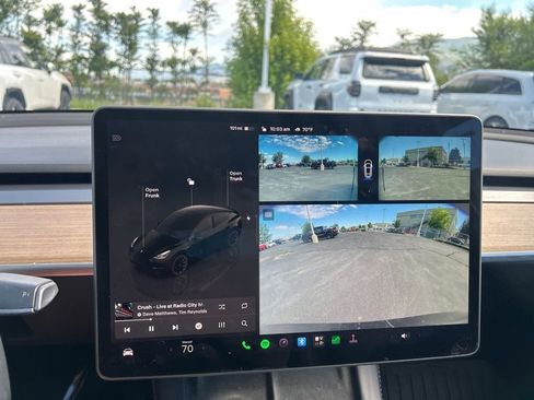 Used 2024 Tesla Model Y Long Range AWD/4WD image 27