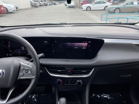 Used 2025 Buick Encore GX Preferred image 18