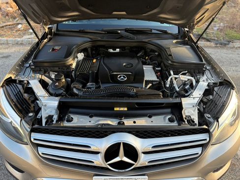 Used 2019 Mercedes-Benz GLC 300 4MATIC w/ Premium Package image 38