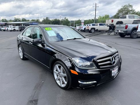Used 2014 Mercedes-Benz C 250 Sport image 4