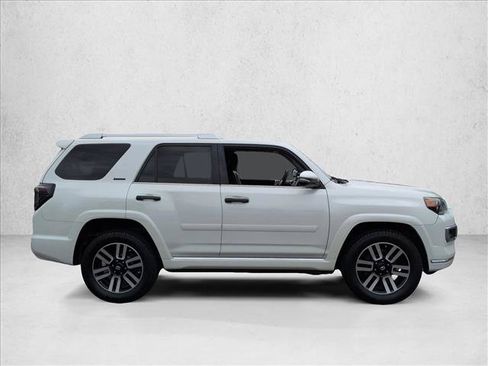 Used 2021 Toyota 4Runner Limited AWD/4WD image 9