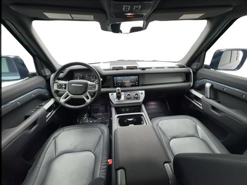 Used 2024 Land Rover Defender 110 X-Dynamic SE AWD/4WD image 38