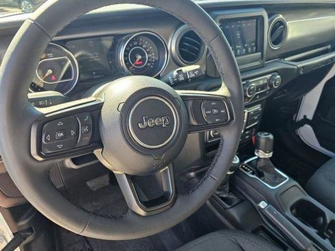 Used 2023 Jeep Wrangler Unlimited Sport AWD/4WD image 18