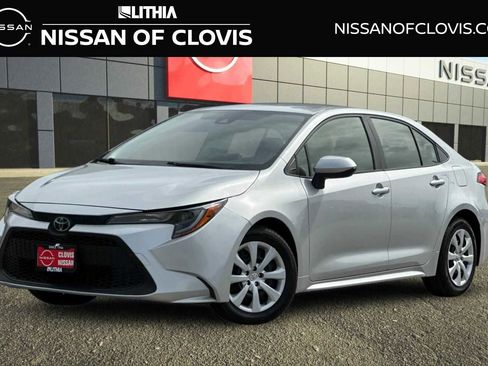 Used 2021 Toyota Corolla LE FWD image 1