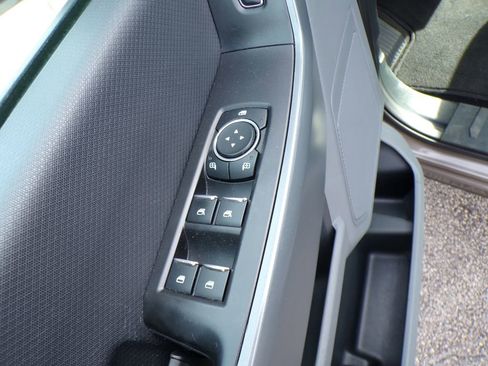 Used 2023 Ford F150 XLT image 11