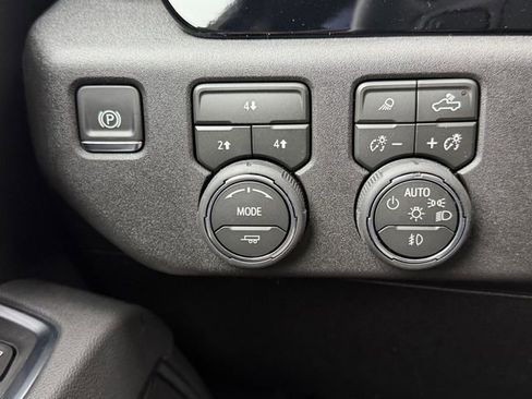 New 2026 Chevrolet Silverado 3500 LT w/ All Star Edition image 18