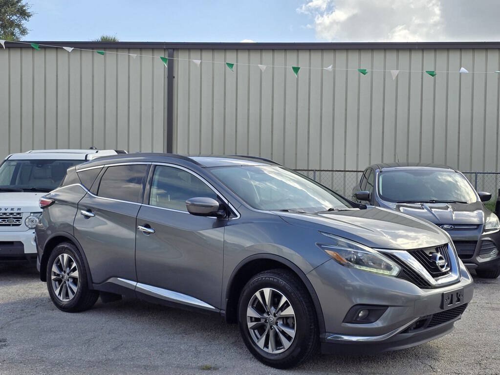 Used 2018 Nissan Murano SV AWD/4WD image 2