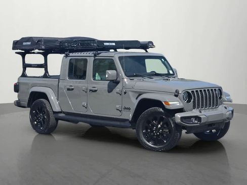 Used 2023 Jeep Gladiator Overland image 8