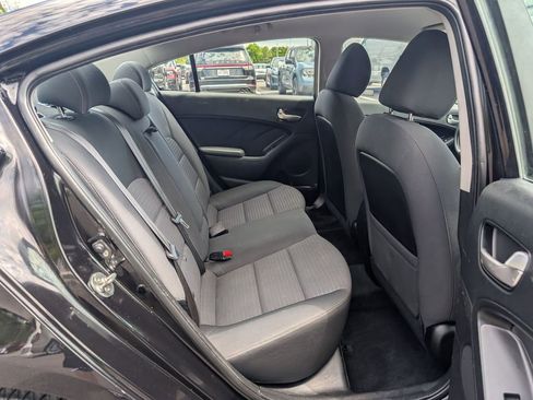 Used 2018 Kia Forte LX w/ LX Popular Package FWD image 18