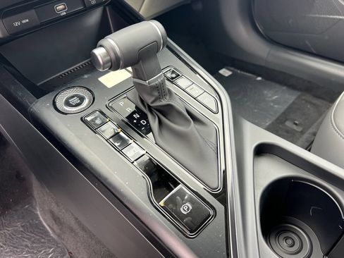 Certified 2025 Kia Niro EX FWD image 29