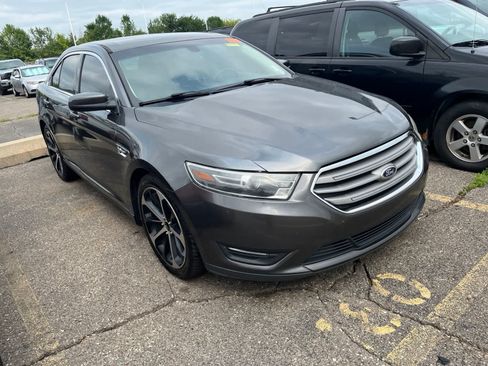 Used 2015 Ford Taurus SEL w/ Equipment Group 201A AWD/4WD image 21