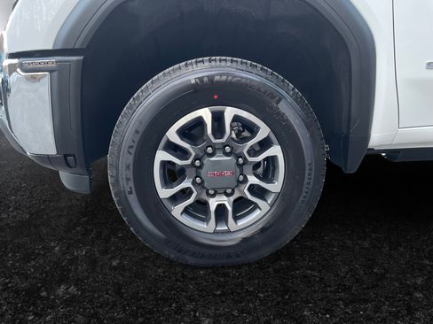 New 2026 GMC Sierra 3500 SLE w/ SLE Value Package image 10