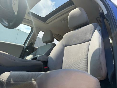 Used 2016 Honda HR-V EX image 11