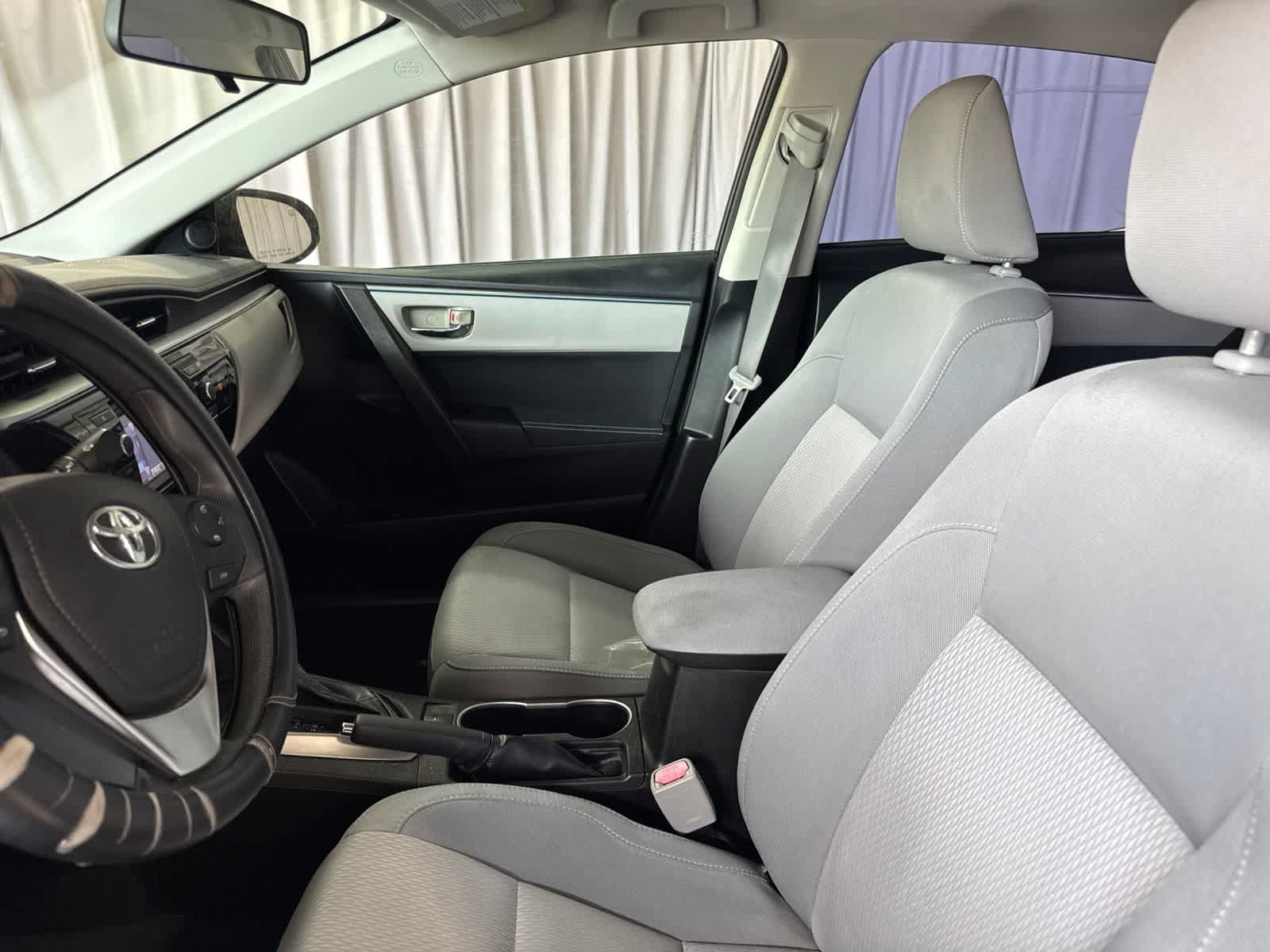 Used 2015 Toyota Corolla LE FWD image 20