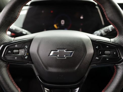 Used 2025 Chevrolet Trax RS w/ Driver Confidence Package image 10