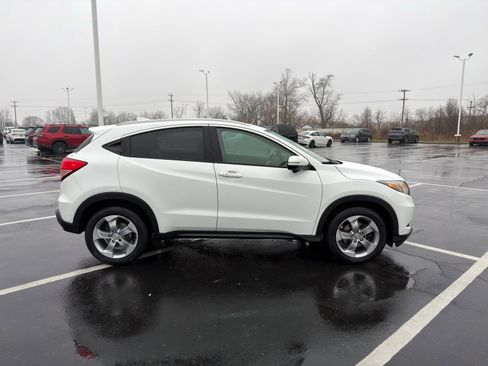 Used 2017 Honda HR-V EX-L image 7