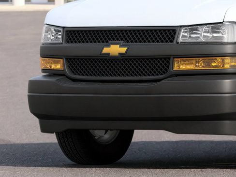 New 2026 Chevrolet Express 2500 w/ Driver Convenience Package RWD image 4