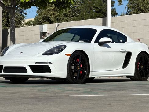 Used 2024 Porsche 718 Cayman S RWD image 9