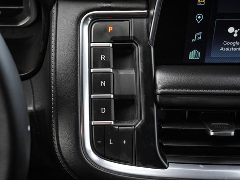 Used 2023 Chevrolet Tahoe Z71 image 26