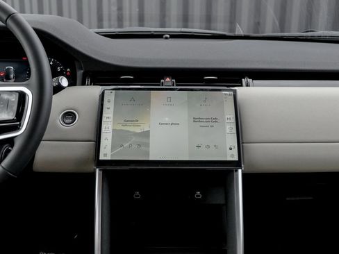 Certified 2025 Land Rover Discovery Sport S image 19