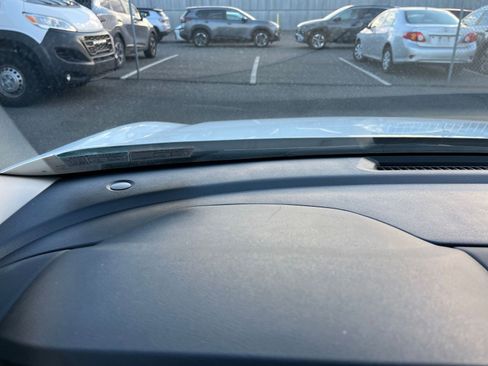 Used 2025 Nissan Sentra S image 32