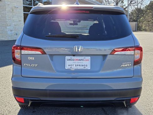 Used 2022 Honda Pilot Sport image 4