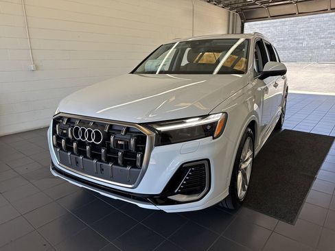 New 2025 Audi Q7 3.0T Premium Plus image 3