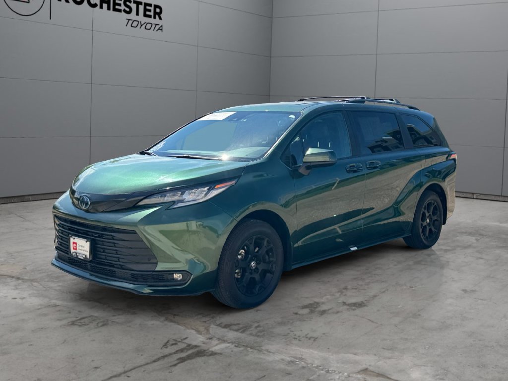 Certified 2025 Toyota Sienna XLE Woodland Edition AWD/4WD image 7