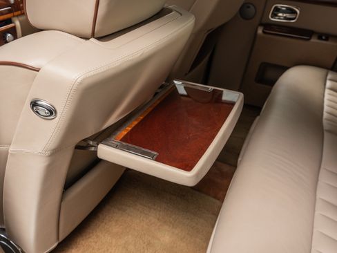 Used 2007 Rolls-Royce Phantom Sedan RWD image 36