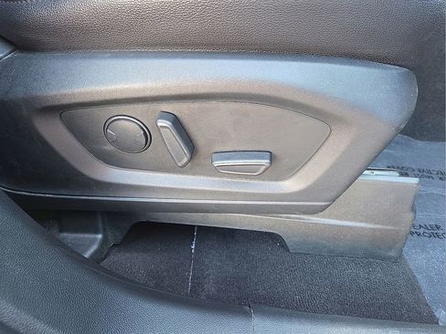 Used 2024 Ford Explorer Limited image 14