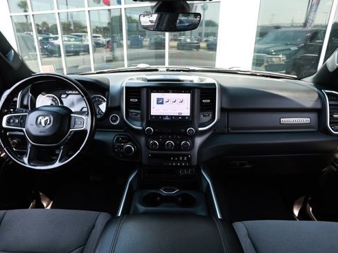 Used 2022 RAM 1500 Big Horn AWD/4WD image 32