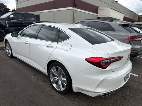 Used 2023 Acura TLX w/ Technology Package FWD image 4