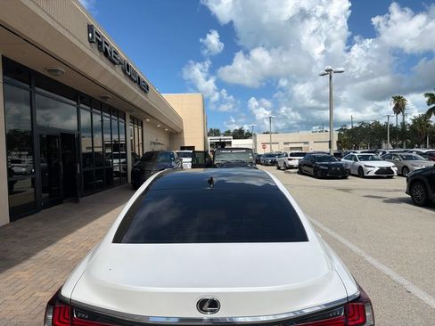 Certified 2023 Lexus ES 350 w/ Premium Package FWD image 5