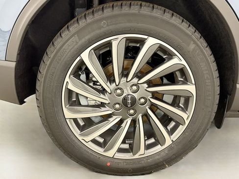 New 2026 Lincoln Corsair Reserve image 31