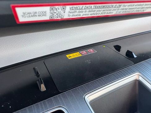 New 2026 Toyota Sienna XLE AWD/4WD image 30