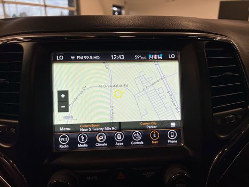 Used 2018 Jeep Grand Cherokee Trailhawk image 17