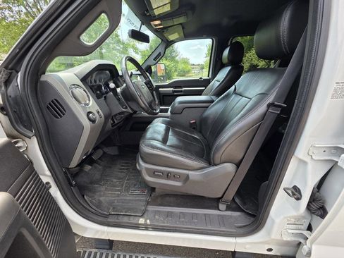 Used 2012 Ford F350 Lariat w/ Lariat Interior Pkg image 6