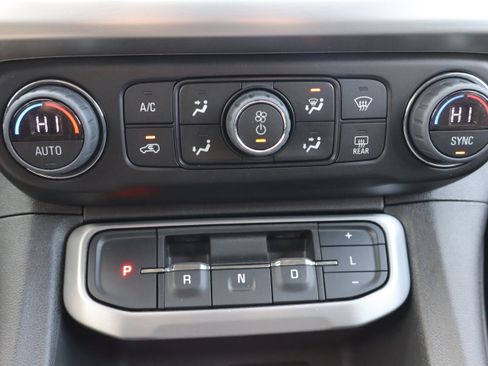 Used 2023 GMC Acadia SLE w/ Driver Convenience Package image 22