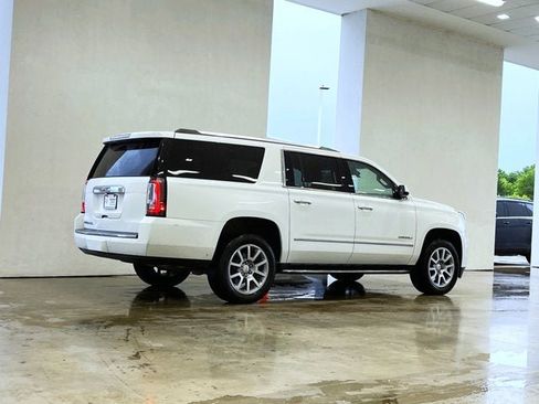 Used 2020 GMC Yukon XL Denali RWD image 8