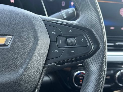 Used 2025 Chevrolet Trax LT FWD image 20
