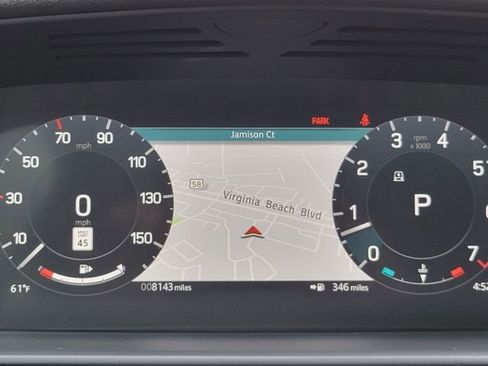 Used 2025 Land Rover Discovery Dynamic SE image 30