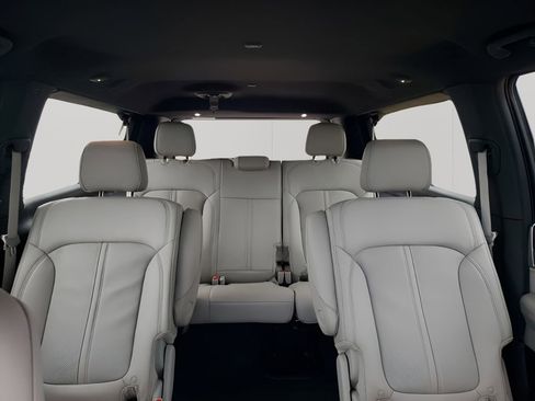 New 2026 Jeep Grand Wagoneer L 2WD image 44